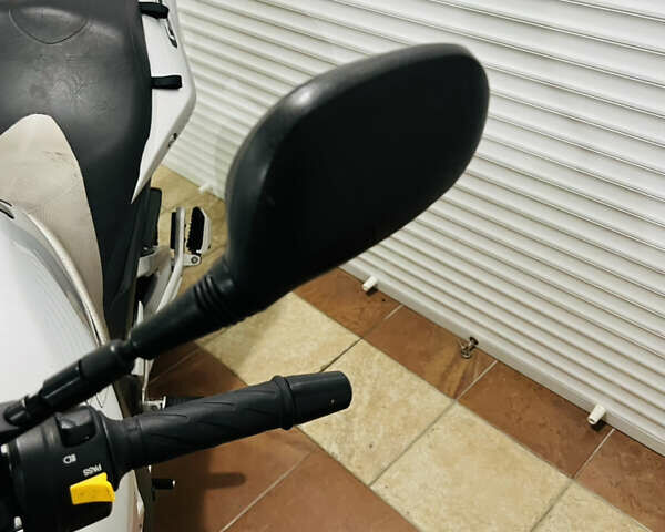 Серый Сузуки GSR 600, объемом двигателя 0.6 л и пробегом 28 тыс. км за 5800 $, фото 13 на Automoto.ua