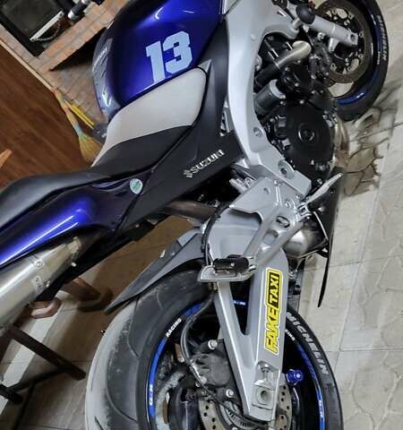 Сірий Сузукі GSR 600, об'ємом двигуна 0.6 л та пробігом 21 тис. км за 5600 $, фото 7 на Automoto.ua