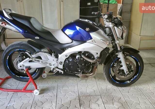 Сірий Сузукі GSR 600, об'ємом двигуна 0.6 л та пробігом 21 тис. км за 5600 $, фото 3 на Automoto.ua
