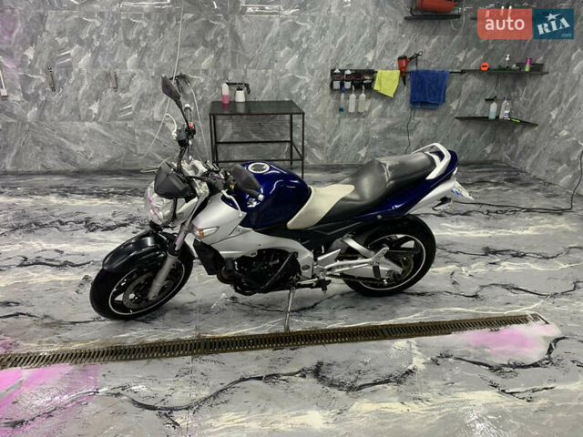 Синій Сузукі GSR 600, об'ємом двигуна 0.6 л та пробігом 57 тис. км за 4550 $, фото 7 на Automoto.ua