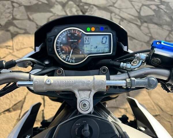 Белый Сузуки GSR 750, объемом двигателя 0 л и пробегом 27 тыс. км за 4444 $, фото 25 на Automoto.ua
