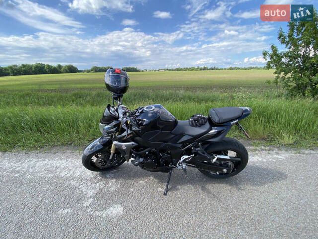 Черный Сузуки GSR 750, объемом двигателя 0.75 л и пробегом 28 тыс. км за 7500 $, фото 7 на Automoto.ua