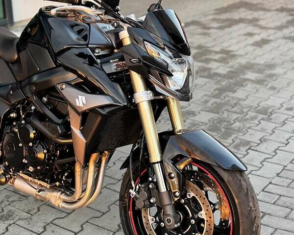 Черный Сузуки GSR 750, объемом двигателя 0.75 л и пробегом 24 тыс. км за 6999 $, фото 14 на Automoto.ua