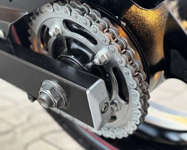 Черный Сузуки GSR 750, объемом двигателя 0.75 л и пробегом 24 тыс. км за 6999 $, фото 20 на Automoto.ua