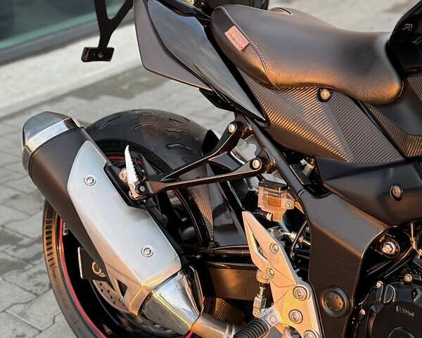 Черный Сузуки GSR 750, объемом двигателя 0.75 л и пробегом 24 тыс. км за 6999 $, фото 15 на Automoto.ua