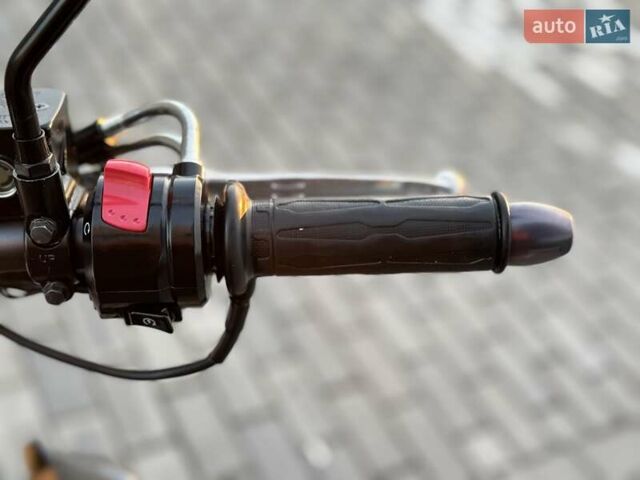 Черный Сузуки GSR 750, объемом двигателя 0.75 л и пробегом 24 тыс. км за 6999 $, фото 23 на Automoto.ua