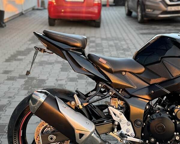 Черный Сузуки GSR 750, объемом двигателя 0.75 л и пробегом 24 тыс. км за 6999 $, фото 12 на Automoto.ua
