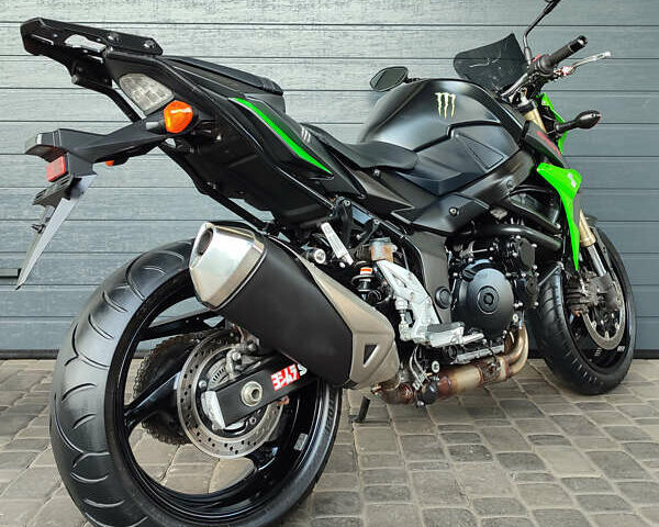 Черный Сузуки GSR 750, объемом двигателя 0.75 л и пробегом 27 тыс. км за 7000 $, фото 2 на Automoto.ua