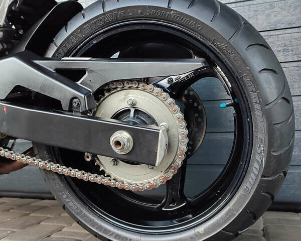Черный Сузуки GSR 750, объемом двигателя 0.75 л и пробегом 27 тыс. км за 7000 $, фото 9 на Automoto.ua