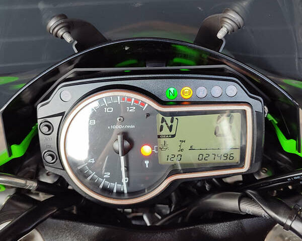 Черный Сузуки GSR 750, объемом двигателя 0.75 л и пробегом 27 тыс. км за 7000 $, фото 3 на Automoto.ua