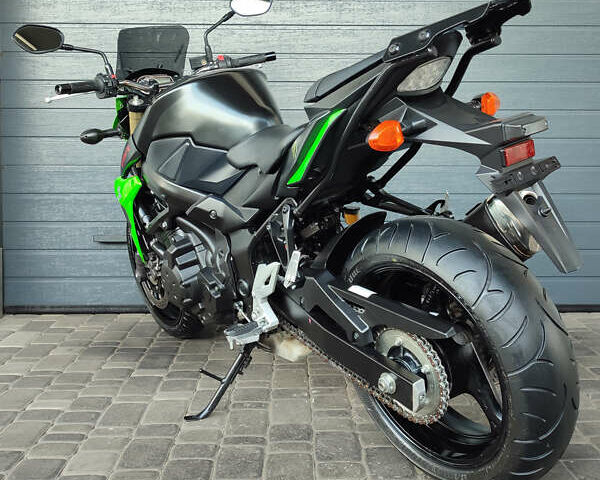 Черный Сузуки GSR 750, объемом двигателя 0.75 л и пробегом 27 тыс. км за 7000 $, фото 4 на Automoto.ua
