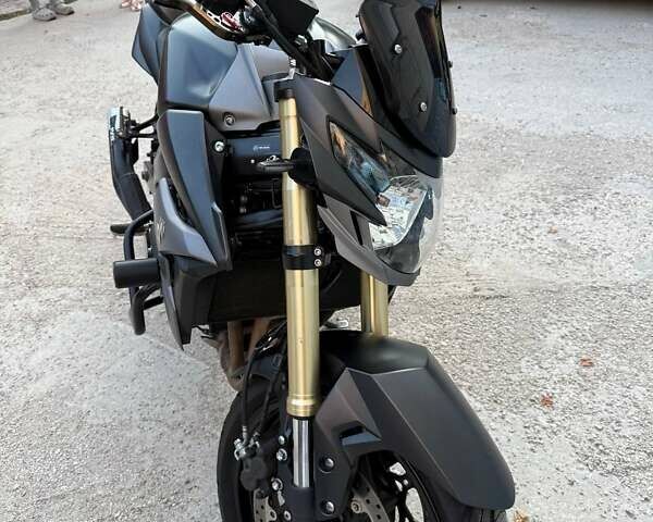 Черный Сузуки GSR 750, объемом двигателя 0.75 л и пробегом 31 тыс. км за 8100 $, фото 9 на Automoto.ua