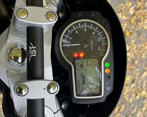 Чорний Сузукі GSR 750, об'ємом двигуна 0.75 л та пробігом 17 тис. км за 8500 $, фото 7 на Automoto.ua