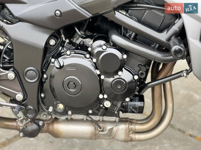 Сузуки GSR 750, объемом двигателя 0.75 л и пробегом 18 тыс. км за 7300 $, фото 8 на Automoto.ua