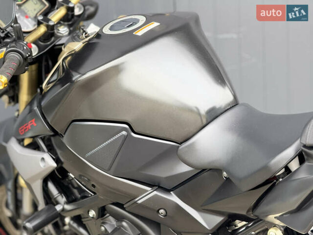 Сузуки GSR 750, объемом двигателя 0.75 л и пробегом 18 тыс. км за 7300 $, фото 11 на Automoto.ua