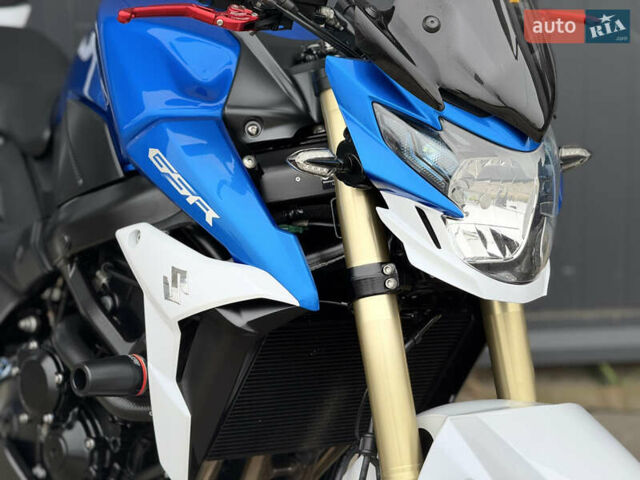 Сузуки GSR 750, объемом двигателя 0.75 л и пробегом 14 тыс. км за 7600 $, фото 16 на Automoto.ua