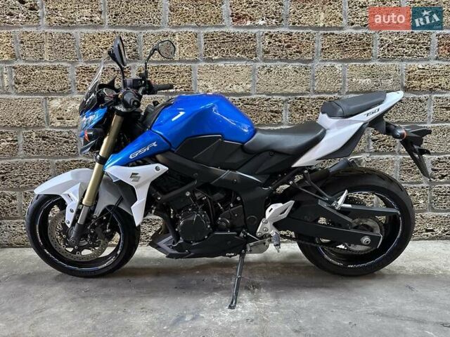 Сузуки GSR 750, объемом двигателя 0 л и пробегом 17 тыс. км за 6800 $, фото 3 на Automoto.ua