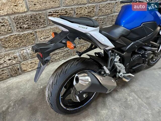 Сузуки GSR 750, объемом двигателя 0 л и пробегом 17 тыс. км за 6800 $, фото 1 на Automoto.ua