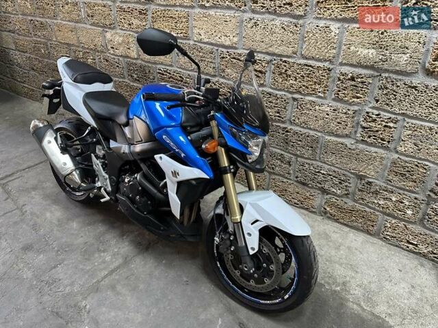 Сузуки GSR 750, объемом двигателя 0 л и пробегом 17 тыс. км за 6800 $, фото 2 на Automoto.ua