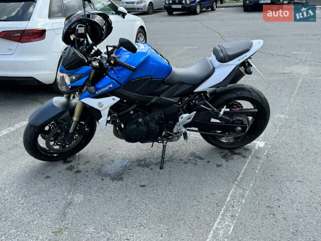 Сузуки GSR 750, объемом двигателя 0.75 л и пробегом 22 тыс. км за 7400 $, фото 5 на Automoto.ua
