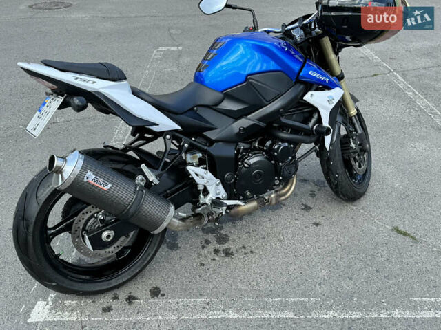 Сузуки GSR 750, объемом двигателя 0.75 л и пробегом 22 тыс. км за 7400 $, фото 3 на Automoto.ua