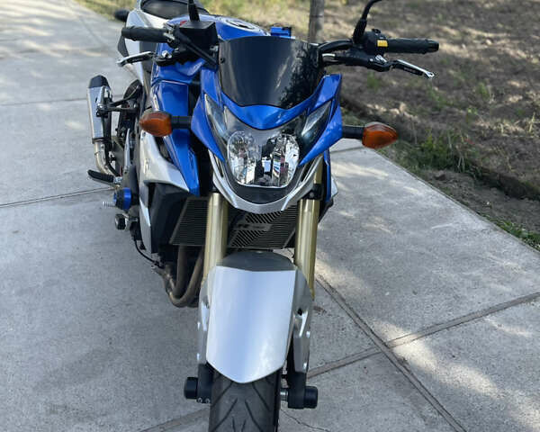 Сузуки GSR 750, объемом двигателя 0 л и пробегом 5 тыс. км за 7500 $, фото 1 на Automoto.ua