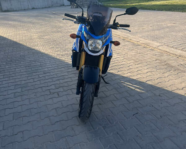 Сузуки GSR 750, объемом двигателя 0.75 л и пробегом 29 тыс. км за 7000 $, фото 1 на Automoto.ua