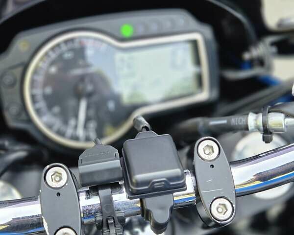 Синий Сузуки GSR 750, объемом двигателя 0 л и пробегом 22 тыс. км за 7300 $, фото 8 на Automoto.ua
