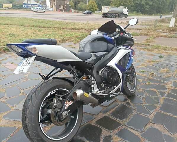Синий Сузуки GSR 750, объемом двигателя 0 л и пробегом 37 тыс. км за 3500 $, фото 5 на Automoto.ua