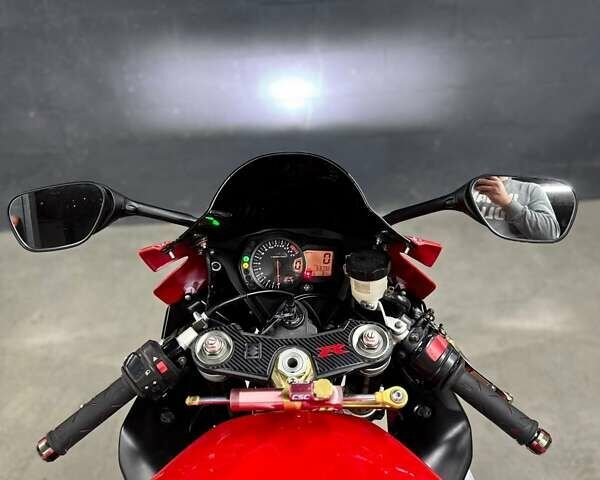 Красный Сузуки GSX-R 1000, объемом двигателя 0 л и пробегом 50 тыс. км за 6800 $, фото 2 на Automoto.ua