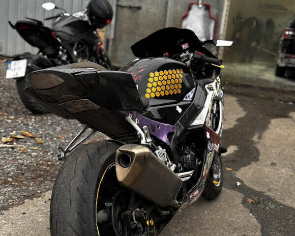 Сузуки GSX-R 1000, объемом двигателя 1 л и пробегом 40 тыс. км за 7500 $, фото 20 на Automoto.ua