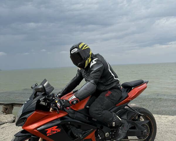 Сузуки GSX-R 1000, объемом двигателя 1 л и пробегом 45 тыс. км за 9000 $, фото 2 на Automoto.ua