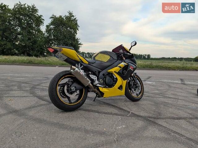 Сузукі GSX-R 1000, об'ємом двигуна 1 л та пробігом 50 тис. км за 4300 $, фото 2 на Automoto.ua