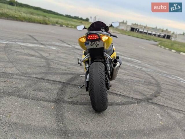 Сузукі GSX-R 1000, об'ємом двигуна 1 л та пробігом 50 тис. км за 4300 $, фото 1 на Automoto.ua