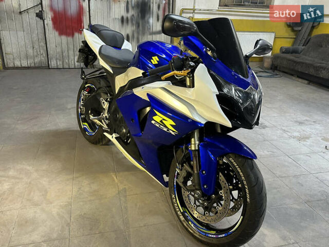 Сузуки GSX-R 1000, объемом двигателя 0 л и пробегом 14 тыс. км за 5300 $, фото 3 на Automoto.ua