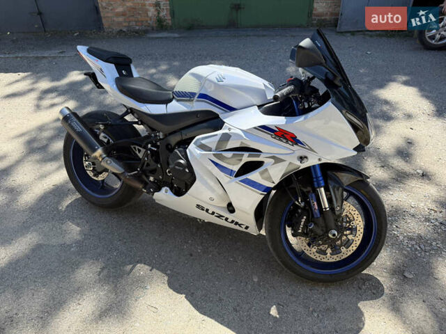 Сузуки GSX-R 1000, объемом двигателя 1 л и пробегом 11 тыс. км за 19500 $, фото 7 на Automoto.ua