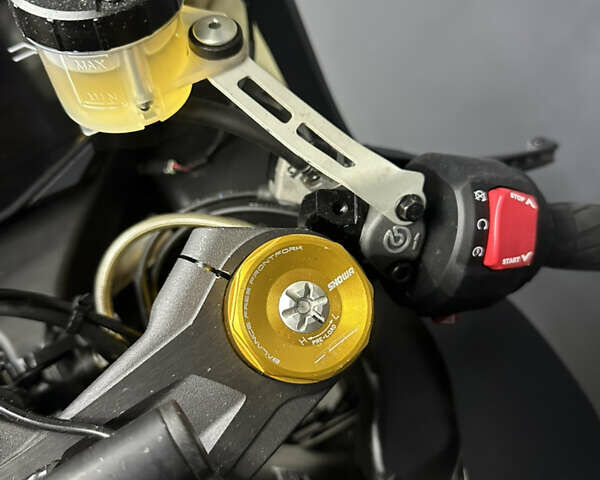 Сузукі GSX-R 1000, об'ємом двигуна 1 л та пробігом 2 тис. км за 17000 $, фото 16 на Automoto.ua