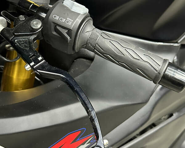 Сузукі GSX-R 1000, об'ємом двигуна 1 л та пробігом 2 тис. км за 17000 $, фото 11 на Automoto.ua