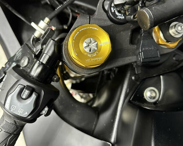 Сузукі GSX-R 1000, об'ємом двигуна 1 л та пробігом 2 тис. км за 17000 $, фото 15 на Automoto.ua