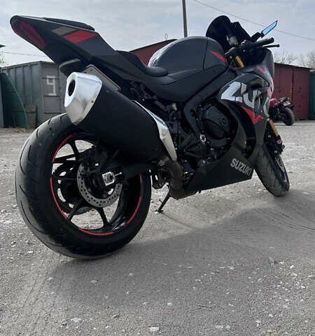 Серый Сузуки GSX-R 1000, объемом двигателя 1 л и пробегом 6 тыс. км за 18500 $, фото 5 на Automoto.ua