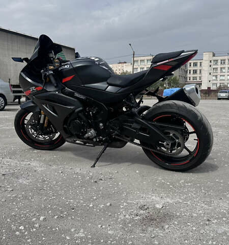 Серый Сузуки GSX-R 1000, объемом двигателя 1 л и пробегом 6 тыс. км за 18500 $, фото 4 на Automoto.ua