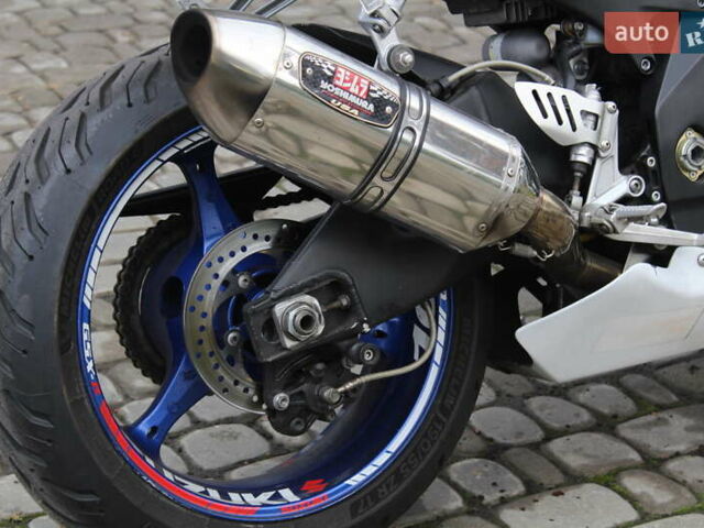 Синий Сузуки GSX-R 1000, объемом двигателя 1 л и пробегом 23 тыс. км за 9200 $, фото 12 на Automoto.ua