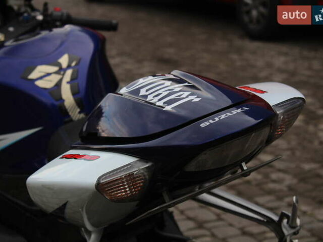 Синий Сузуки GSX-R 1000, объемом двигателя 1 л и пробегом 23 тыс. км за 8500 $, фото 8 на Automoto.ua