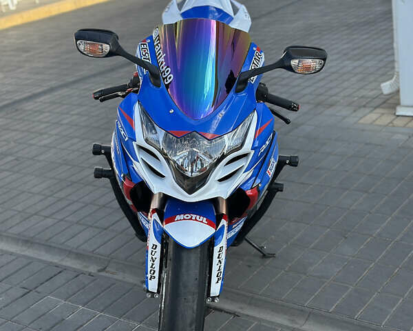 Синій Сузукі GSX-R 1000, об'ємом двигуна 1 л та пробігом 70 тис. км за 8200 $, фото 2 на Automoto.ua