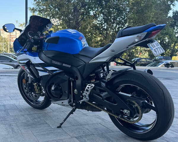 Синій Сузукі GSX-R 1000, об'ємом двигуна 1 л та пробігом 16 тис. км за 13300 $, фото 4 на Automoto.ua