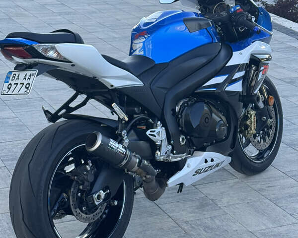 Синій Сузукі GSX-R 1000, об'ємом двигуна 1 л та пробігом 16 тис. км за 13300 $, фото 8 на Automoto.ua