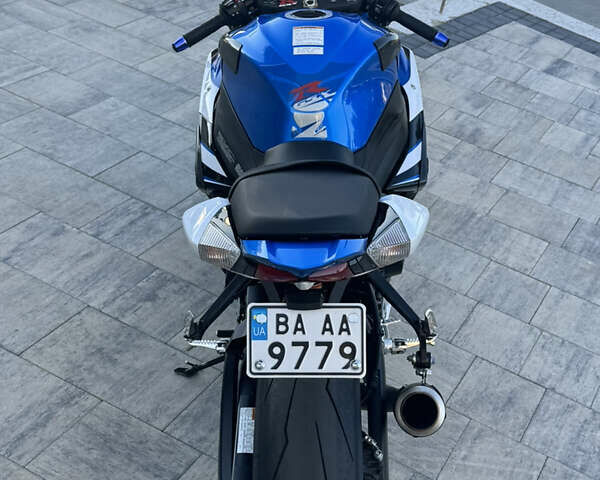Синій Сузукі GSX-R 1000, об'ємом двигуна 1 л та пробігом 16 тис. км за 13300 $, фото 14 на Automoto.ua
