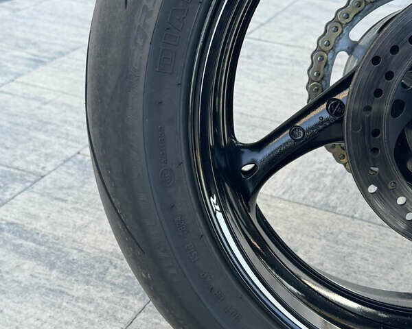 Синій Сузукі GSX-R 1000, об'ємом двигуна 1 л та пробігом 16 тис. км за 13300 $, фото 17 на Automoto.ua