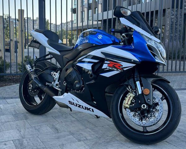 Синій Сузукі GSX-R 1000, об'ємом двигуна 1 л та пробігом 16 тис. км за 13300 $, фото 5 на Automoto.ua