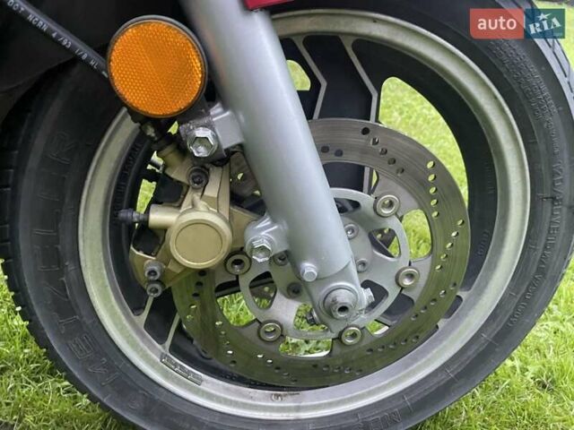 Красный Сузуки GSX-R 1100, объемом двигателя 1.1 л и пробегом 22 тыс. км за 2499 $, фото 6 на Automoto.ua